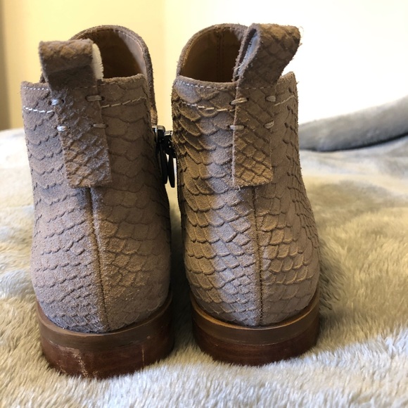 Suede croco embossed Franco sarto booties - Picture 4 of 4